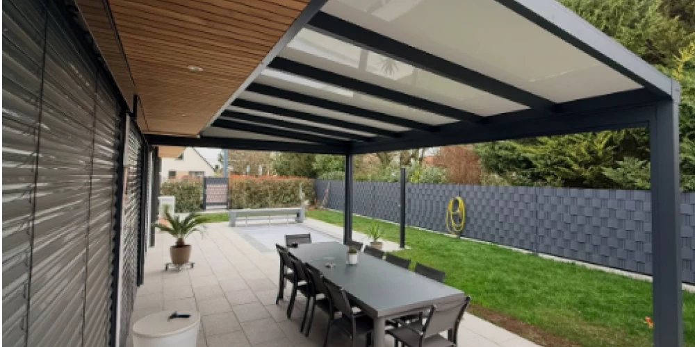 Pergola aluminium Premium Roof à Vendenheim