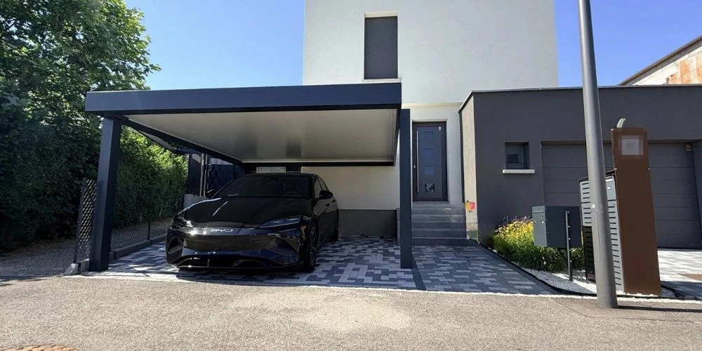Carport aluminium Carisma sur mesure à Mommenheim