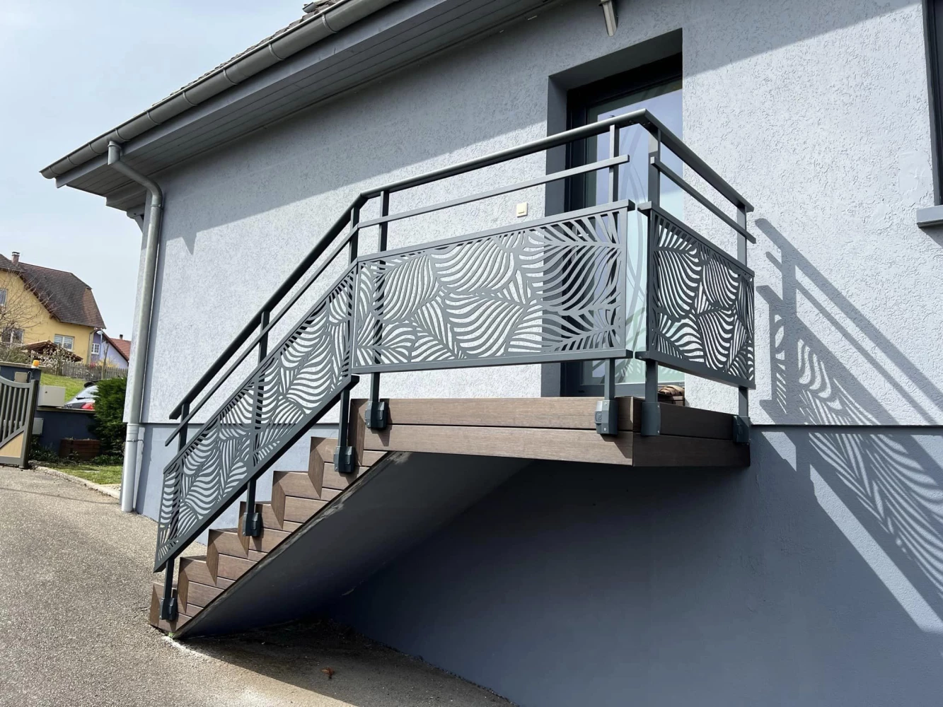 Garde-corps aluminium à tôle découpée posé à Ingwiller – BH Solutions