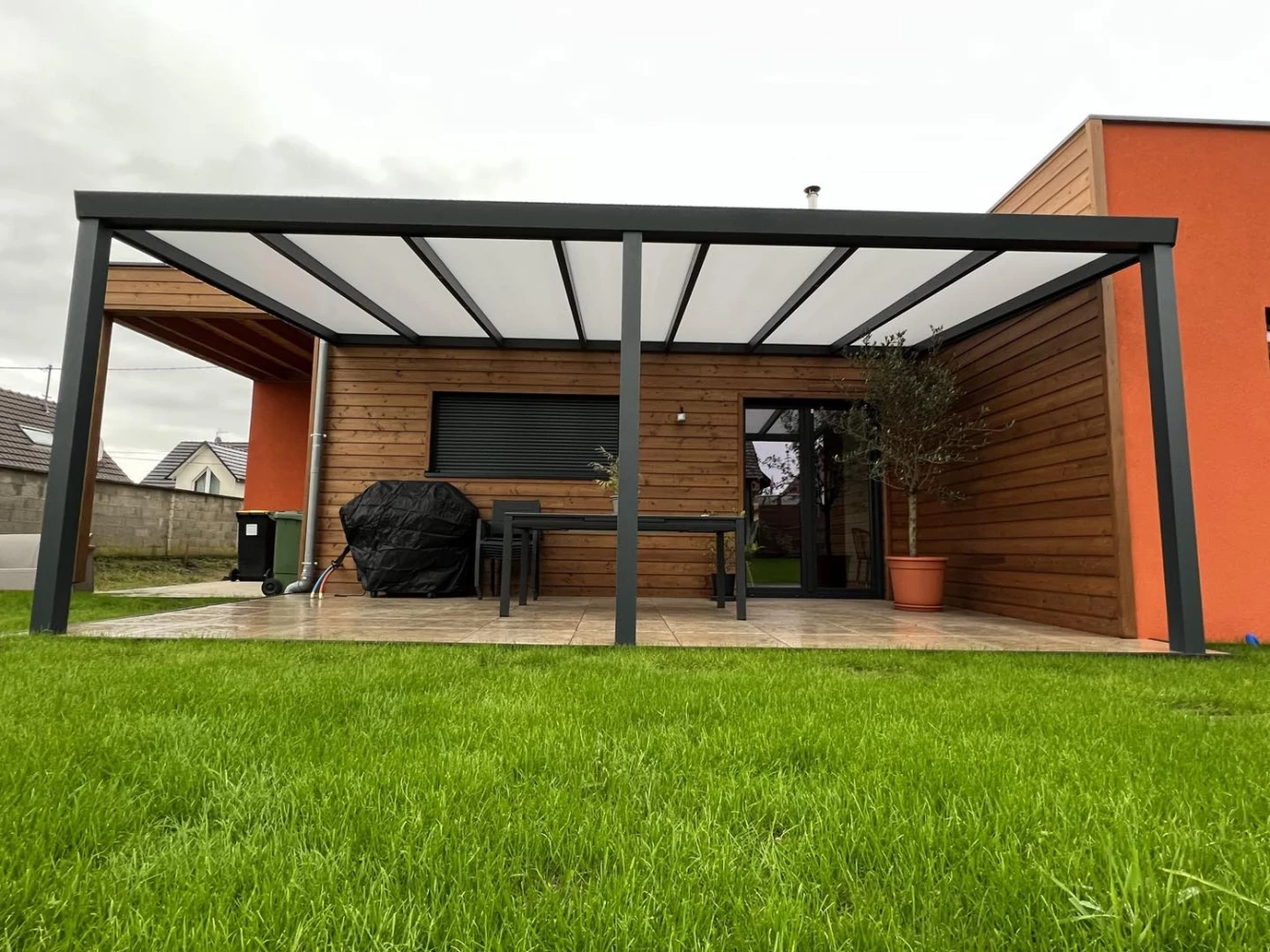 Pergola aluminium sur mesure posée à Schirrhein – BH Solutions