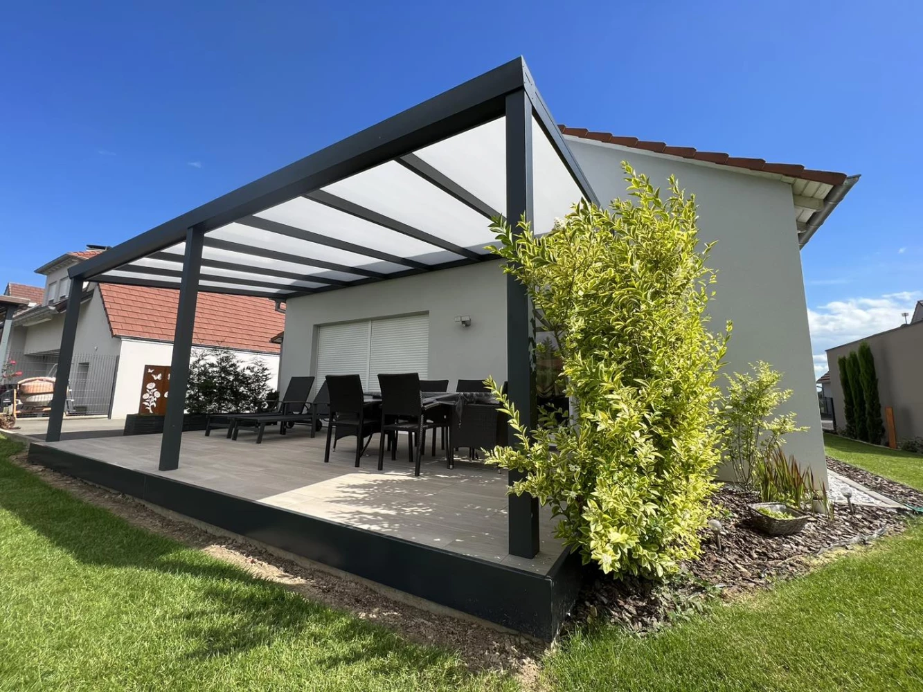 Pergola aluminium sur mesure posée à Rittershoffen – BH Solutions