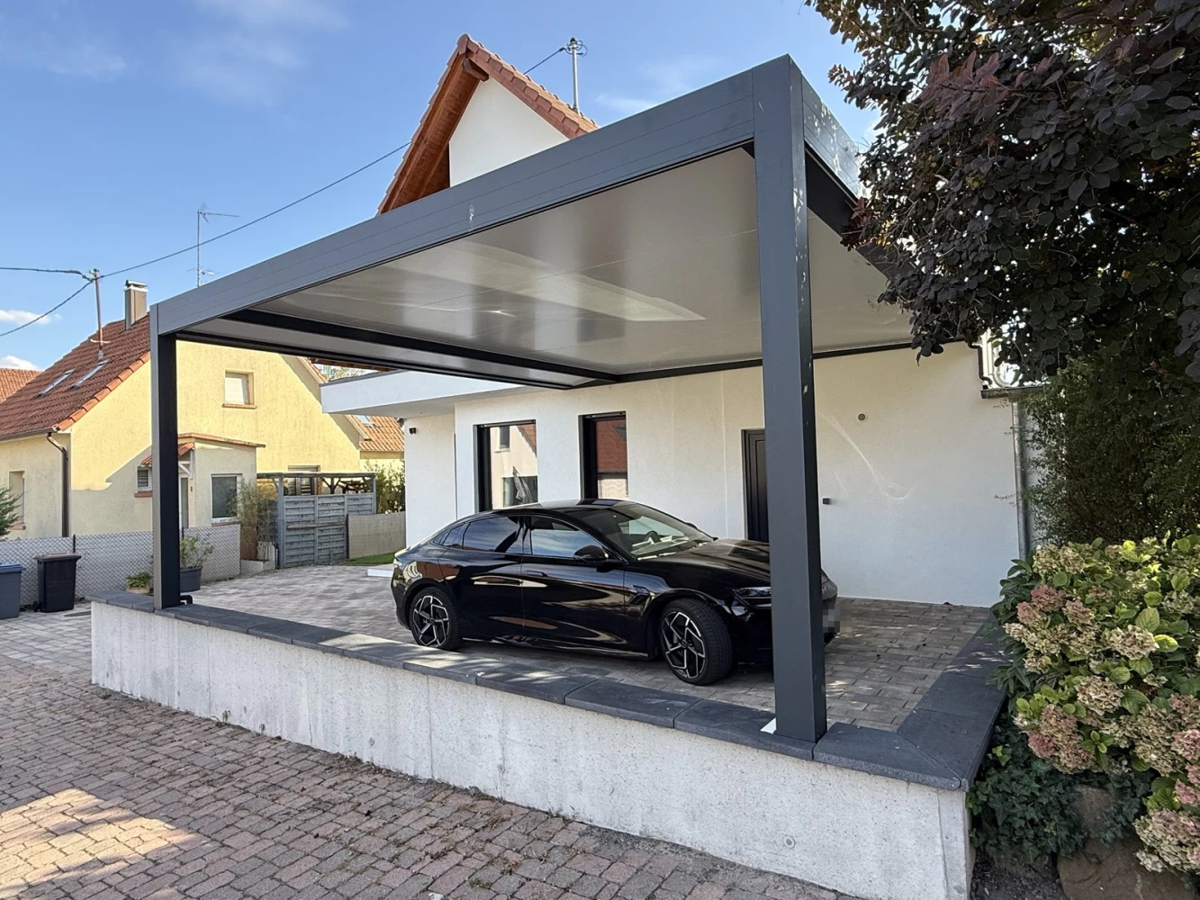 Carport aluminium pour deux voitures posé à Munchhausen – BH Solutions