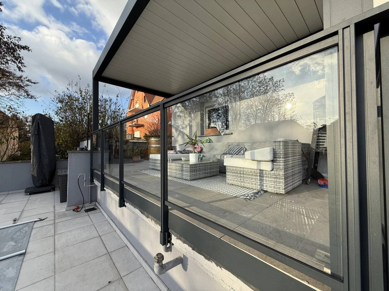 Garde-corps Kordo posé en applique sur la terrasse à Bischwiller – BH Solutions