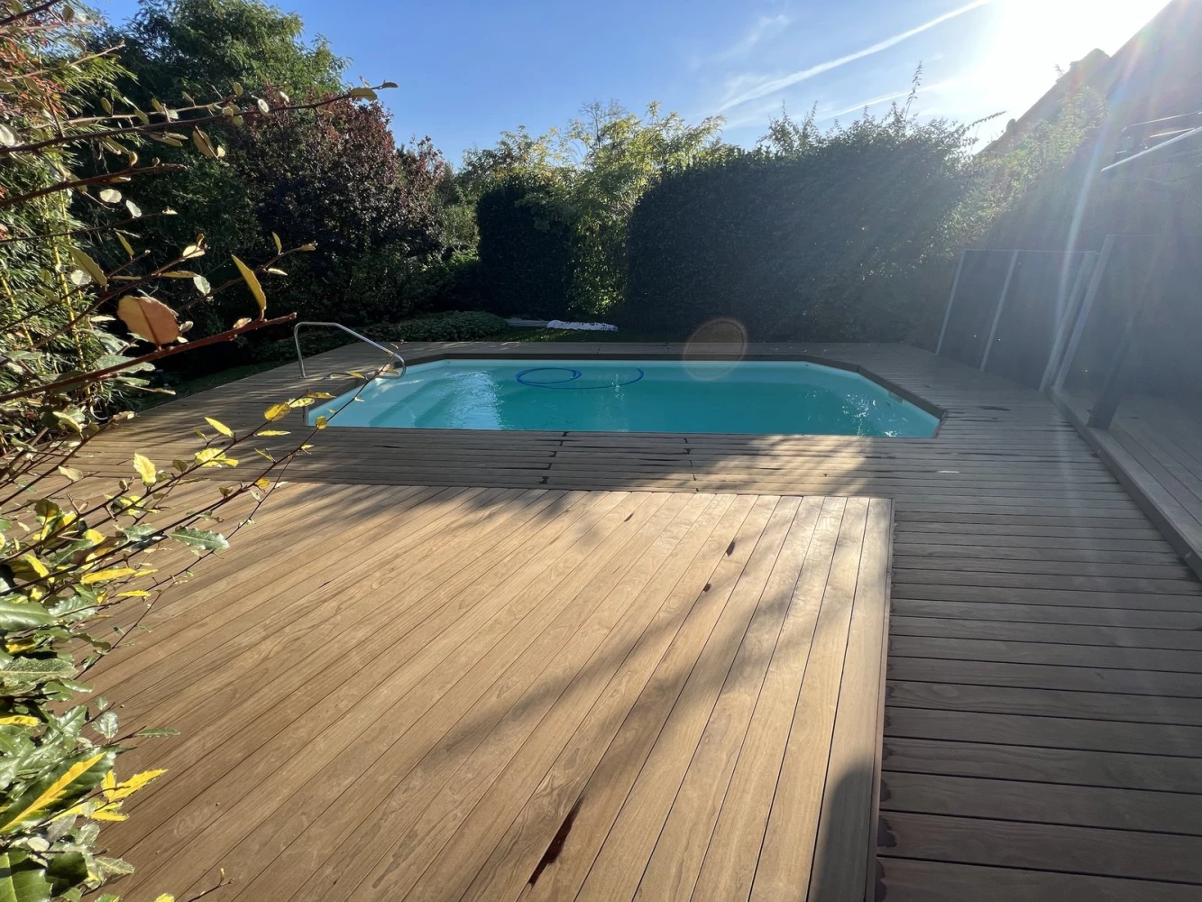Plage de piscine et margelles en Kebony® à Bischwiller – BH Solutions