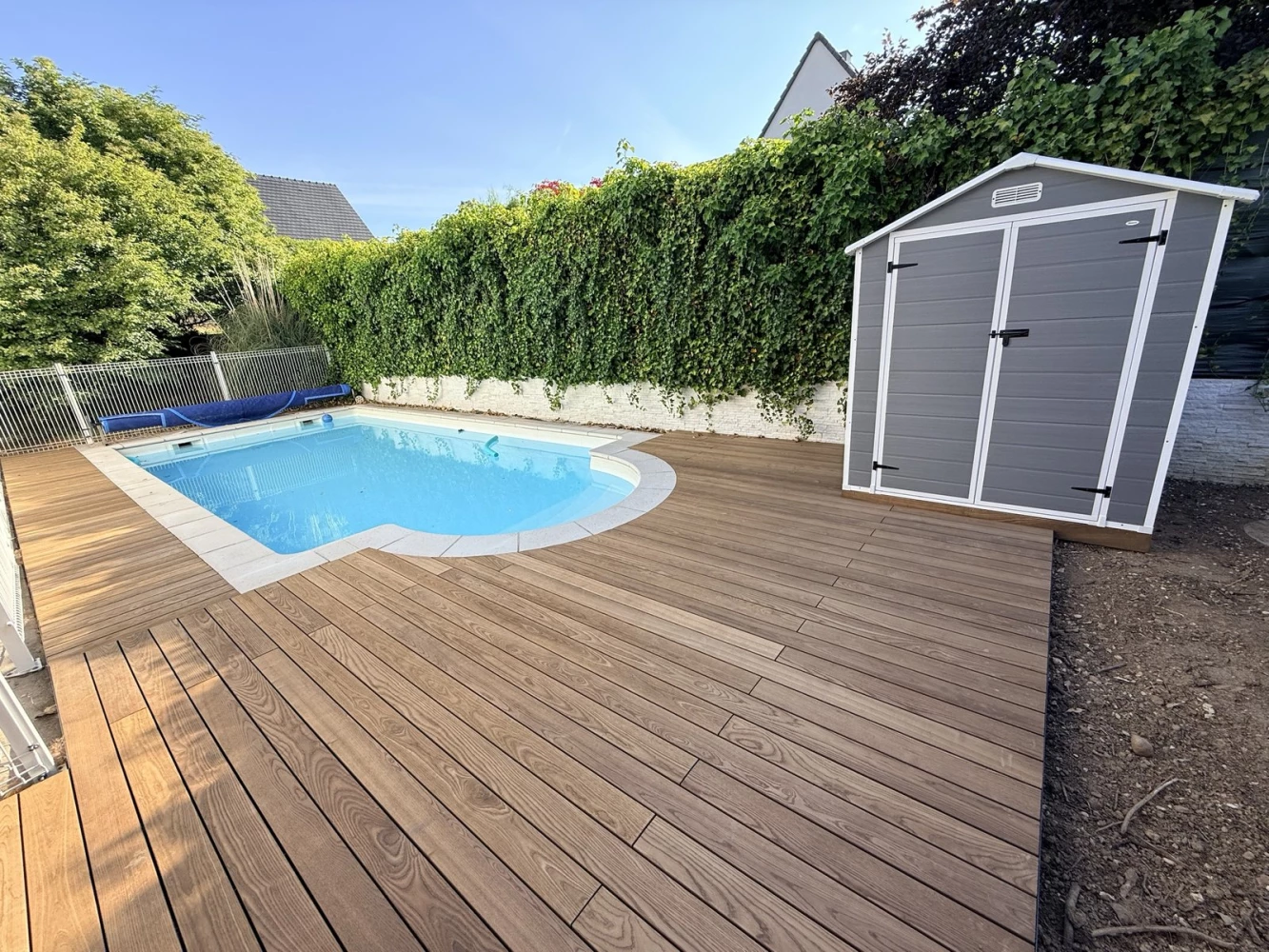 Terrasse de piscine en Thermofrêne posée à Brumath – BH Solutions