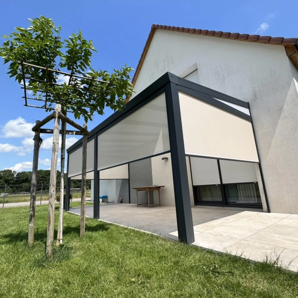 Auvent en aluminium posé à Soufflenheim, près de Bischwiller – BH Solutions