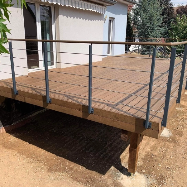 Terrasse sur pilotis à Niederschaeffolsheim, près de Haguenau – BH Solutions