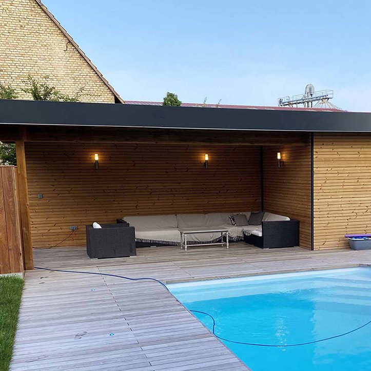 Pool house